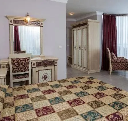 Charming Home With Shared Pool Near Beach In Alanya Alanya